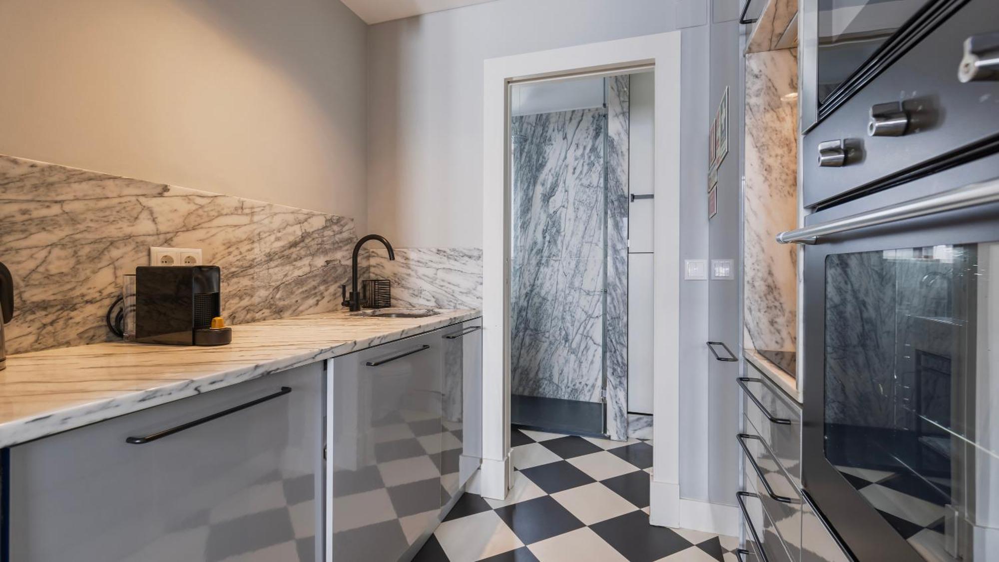 Apartment Stylish 1bdr In Bairro Alto By Lovelystay